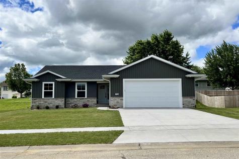 104 5th Ave Court Coggon IA 52218