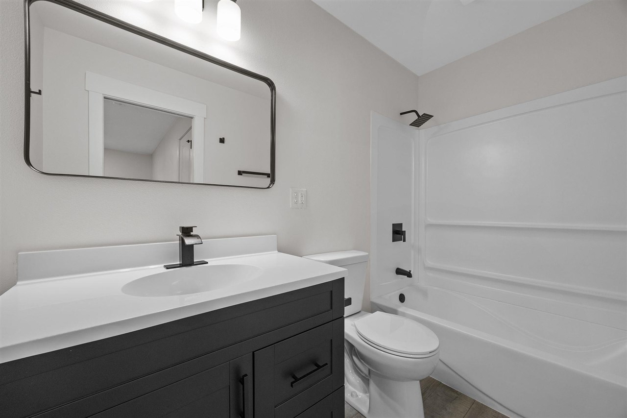 1244 Circle Drive Dewitt IA 52742