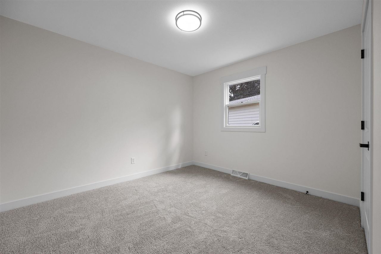 1244 Circle Drive Dewitt IA 52742