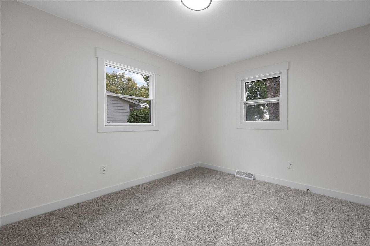 1244 Circle Drive Dewitt IA 52742