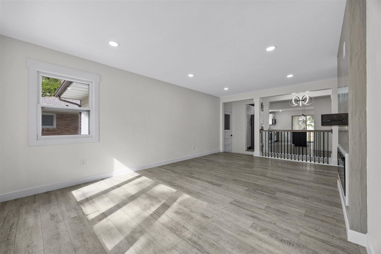 1244 Circle Drive Dewitt IA 52742