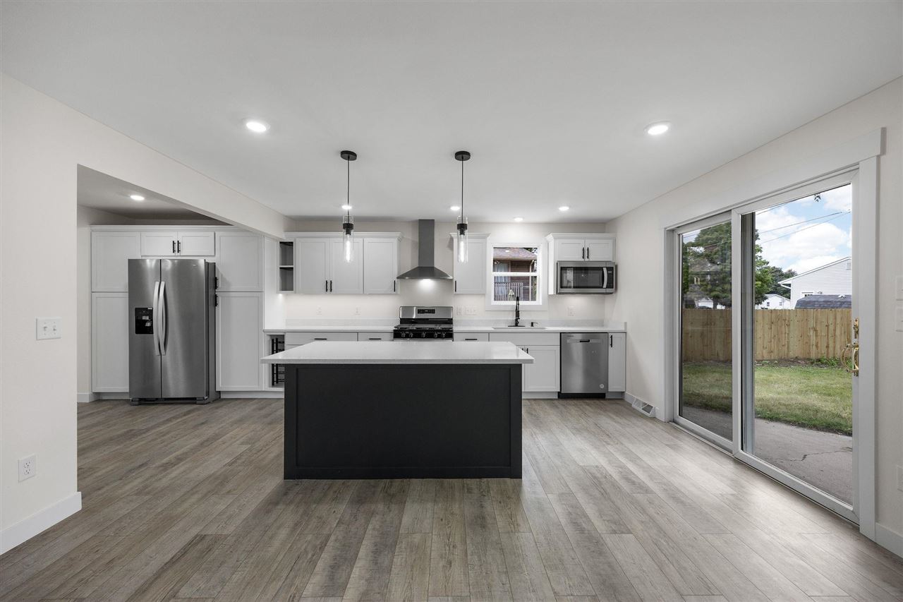 1244 Circle Drive Dewitt IA 52742