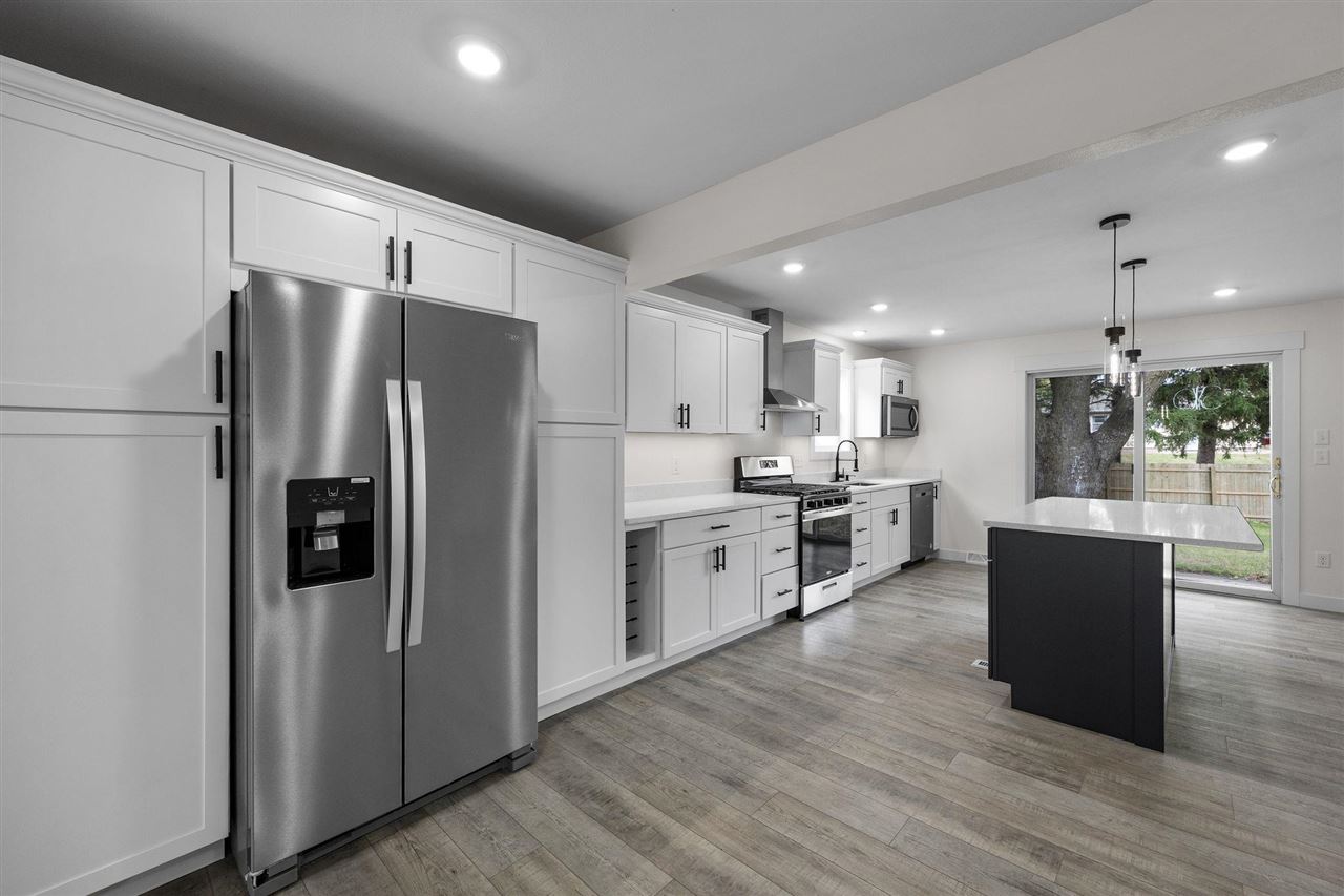 1244 Circle Drive Dewitt IA 52742