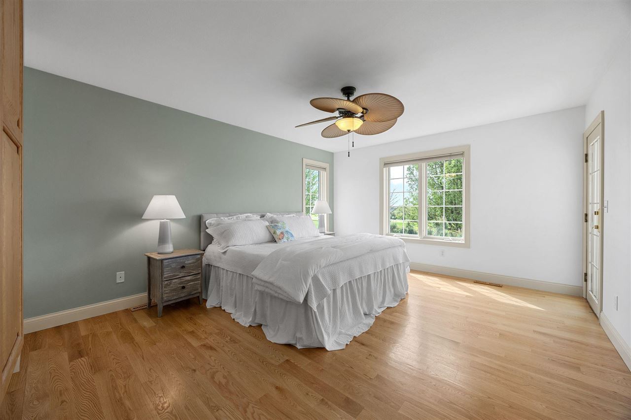 2823 120th Street NE Swisher IA 52338