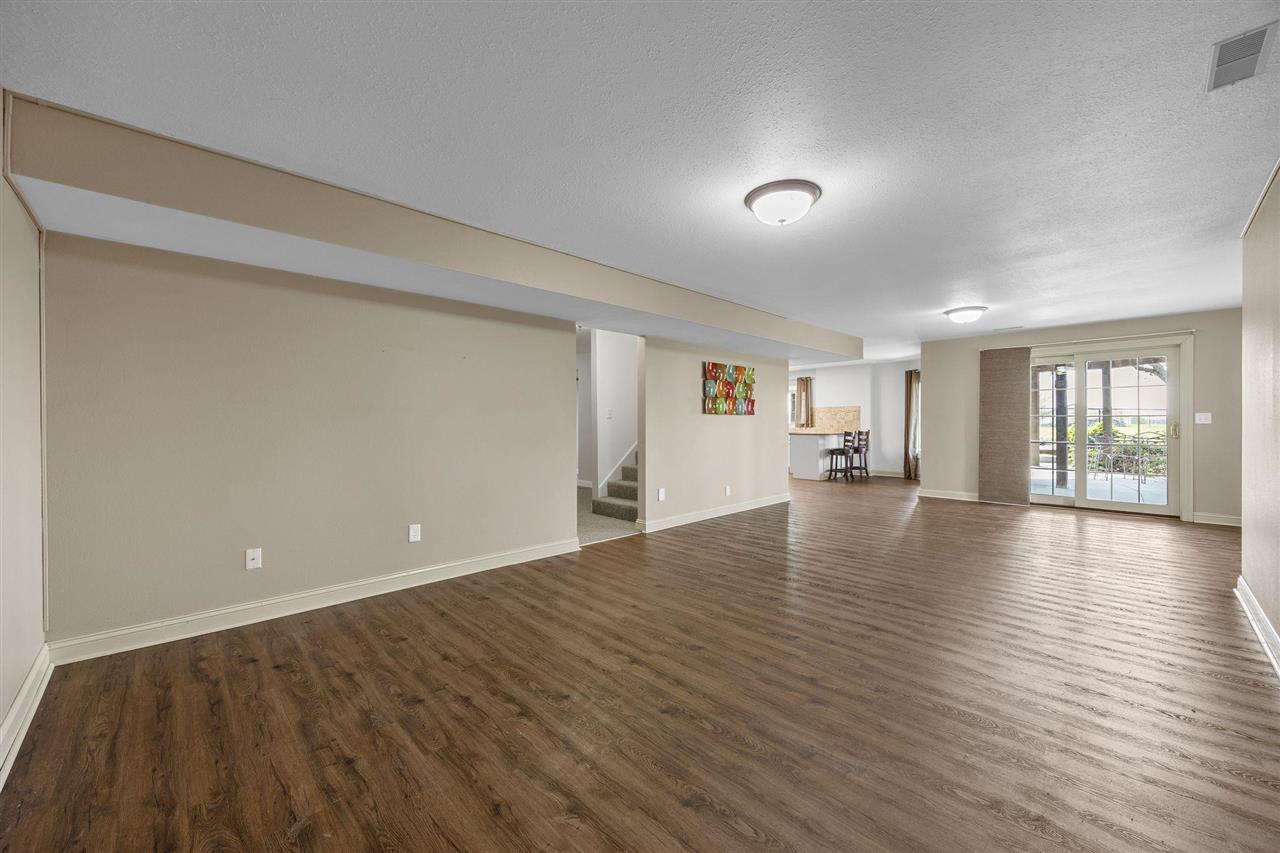 2823 120th Street NE Swisher IA 52338
