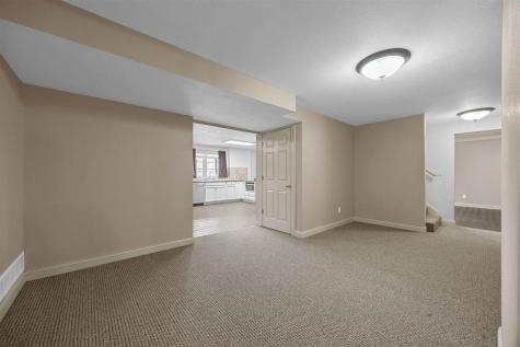 2823 120th Street NE Swisher IA 52338