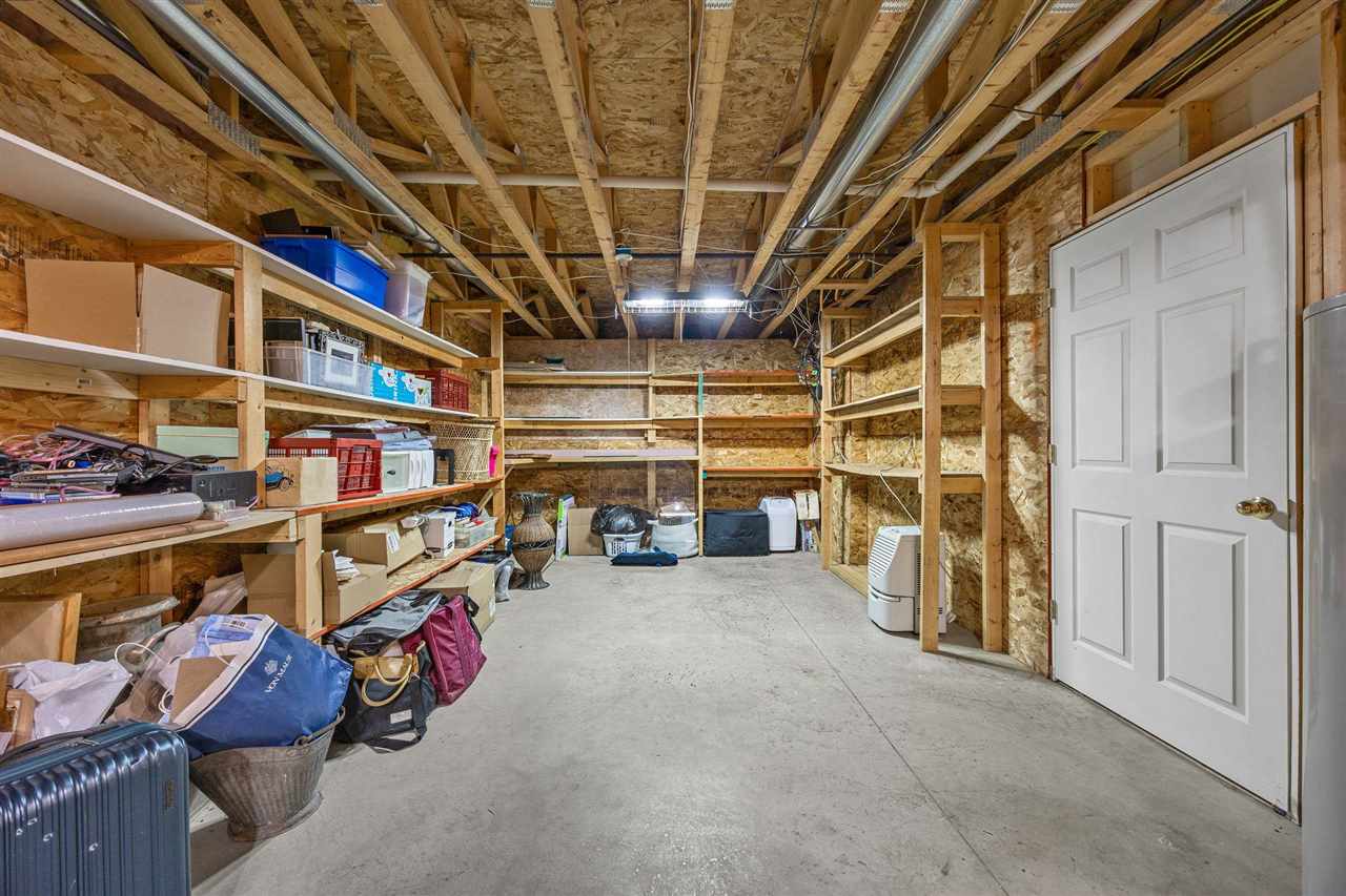 2823 120th Street NE Swisher IA 52338