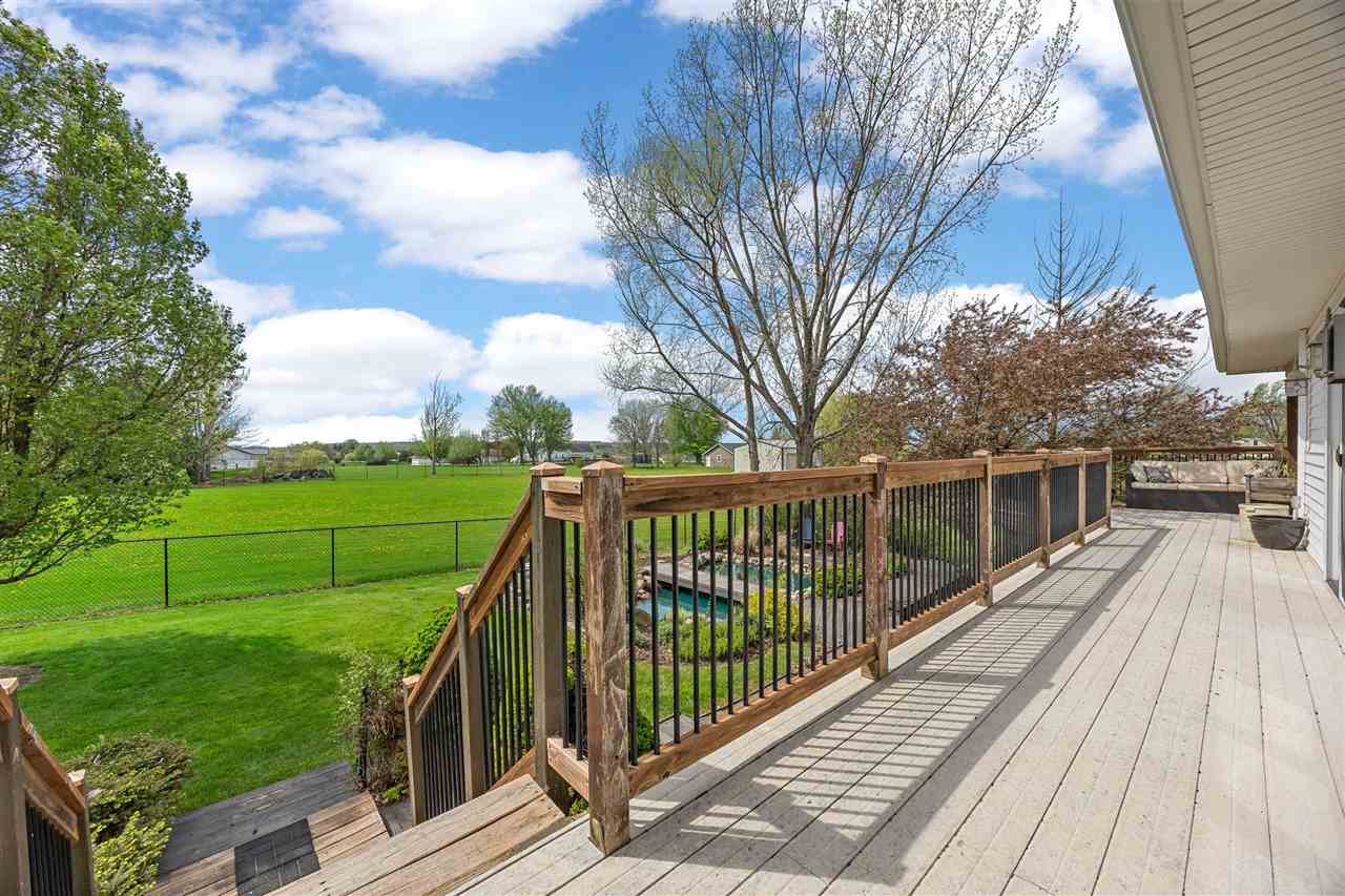 2823 120th Street NE Swisher IA 52338