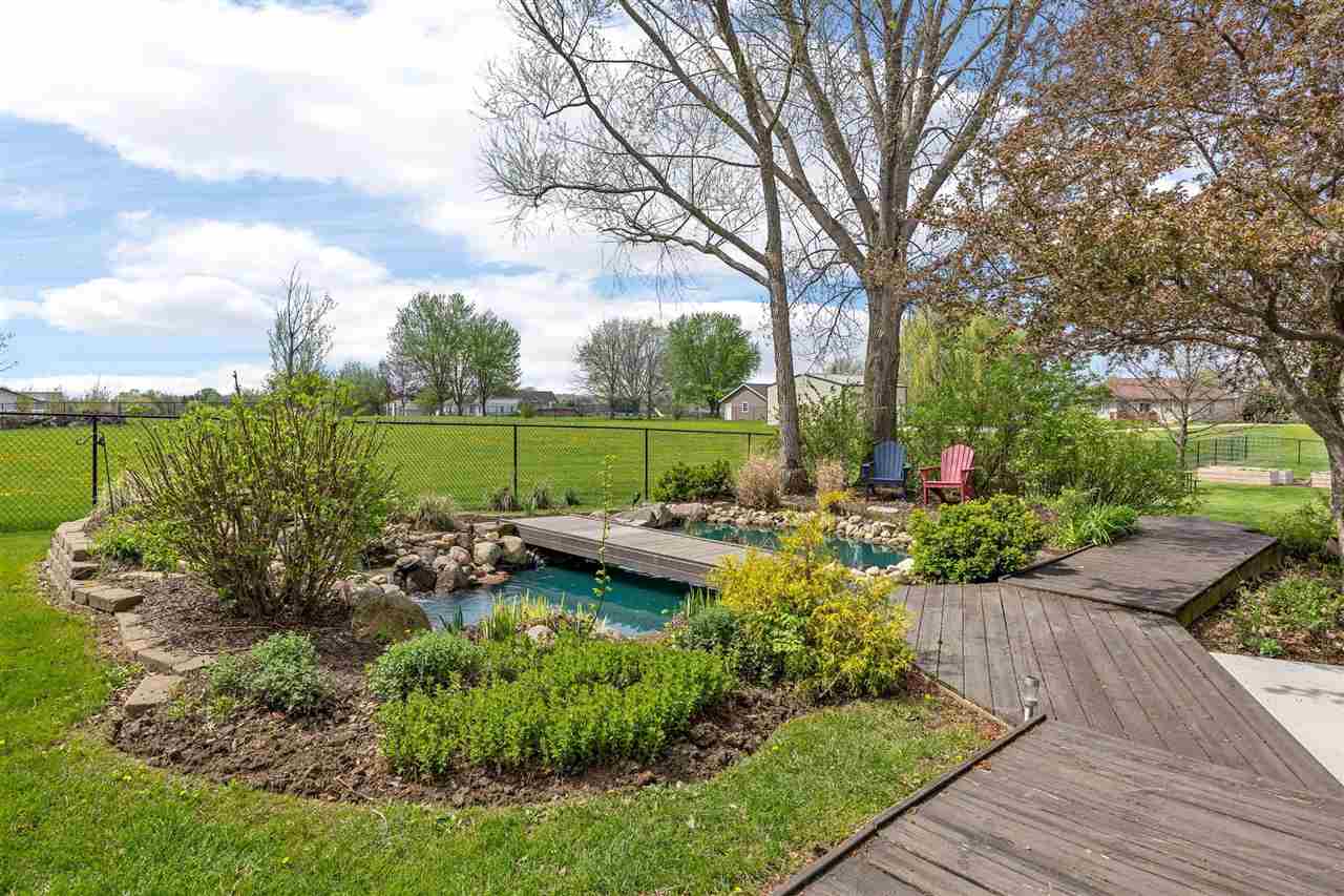 2823 120th Street NE Swisher IA 52338