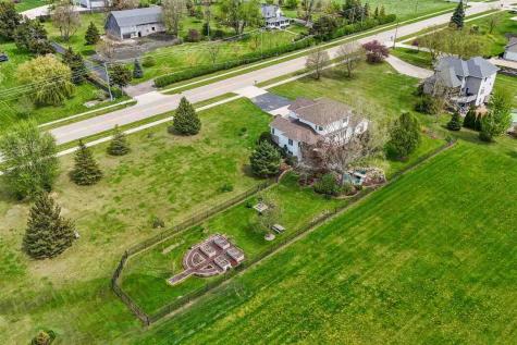 2823 120th Street NE Swisher IA 52338