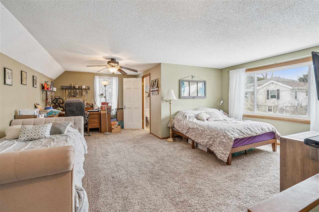 198 Forest Drive SE Cedar Rapids IA 52403