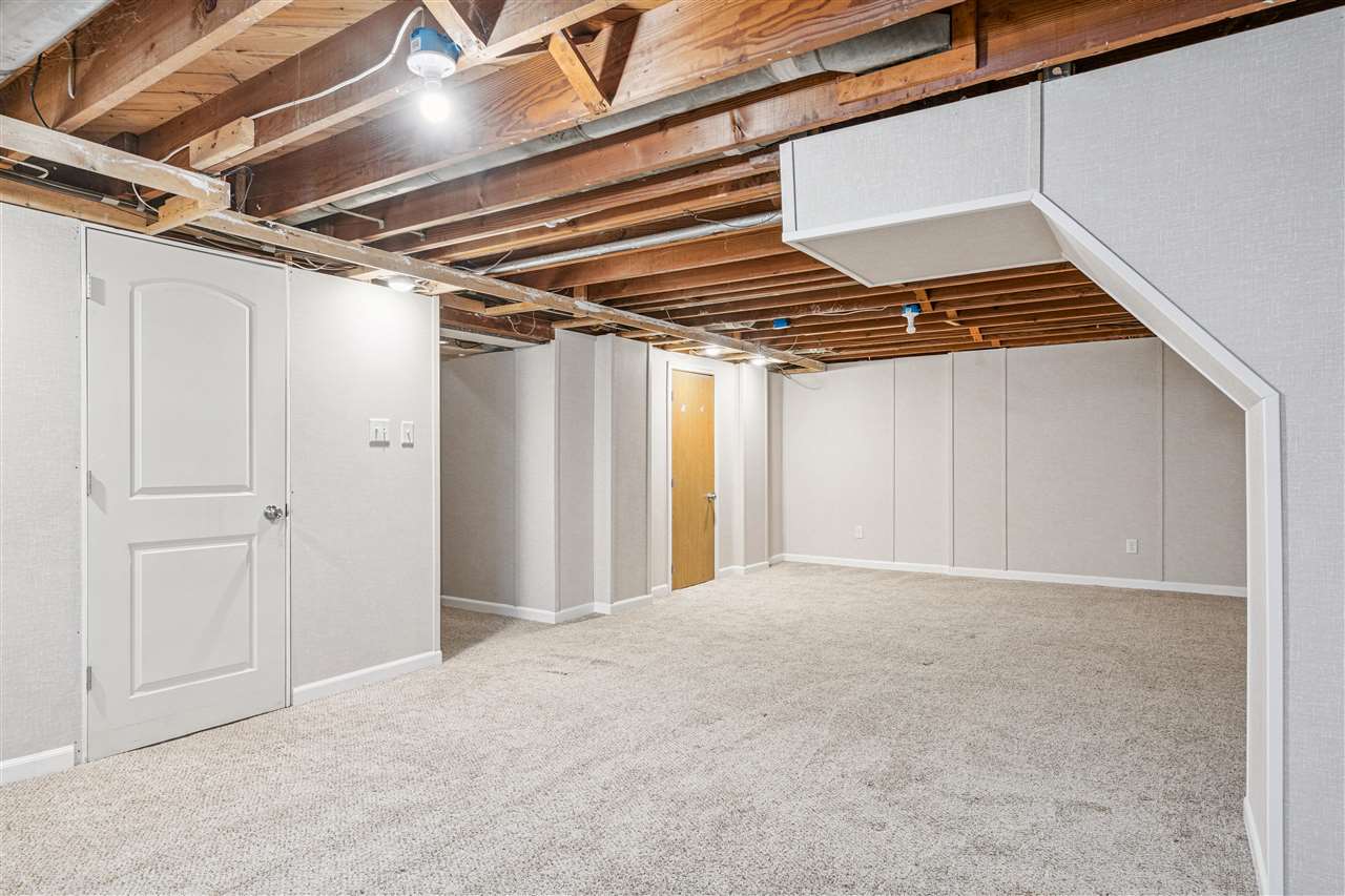 198 Forest Drive SE Cedar Rapids IA 52403