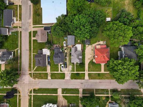709 N Calhoun Street West Liberty IA 52776