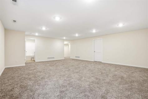 1902 Croell Avenue Tiffin IA 52340