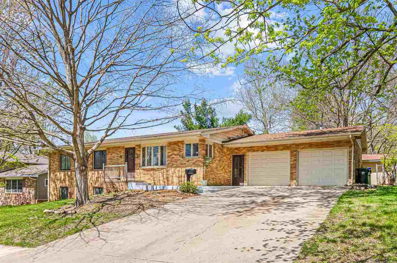 2520 Potomac Drive Iowa City IA 52245