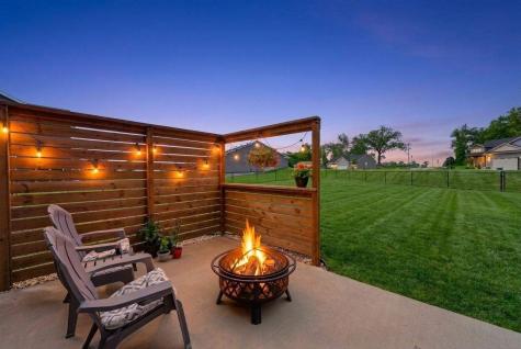 617 Dakota Avenue Tiffin IA 52340