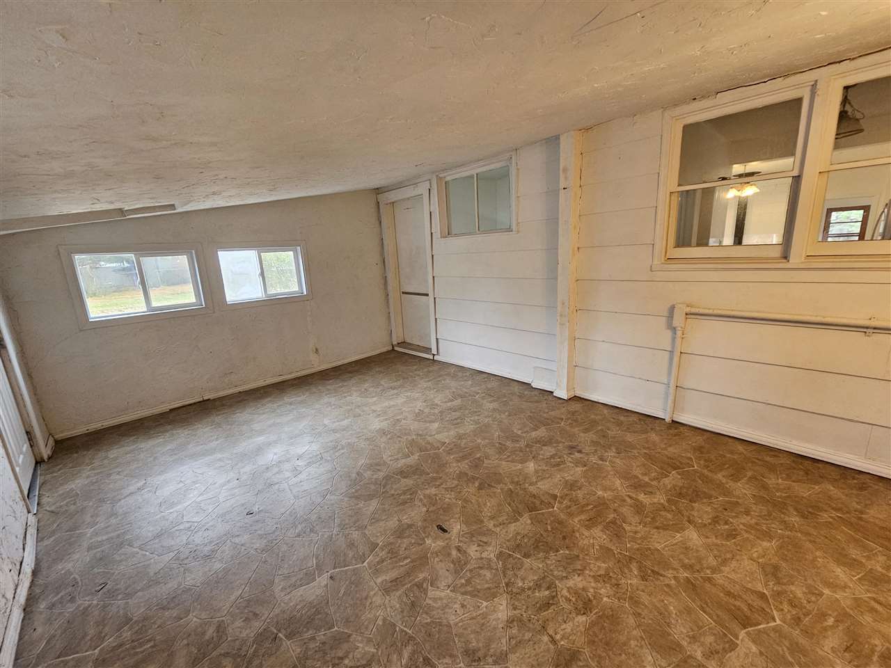 811 S 5th Street Fairfield IA 52556