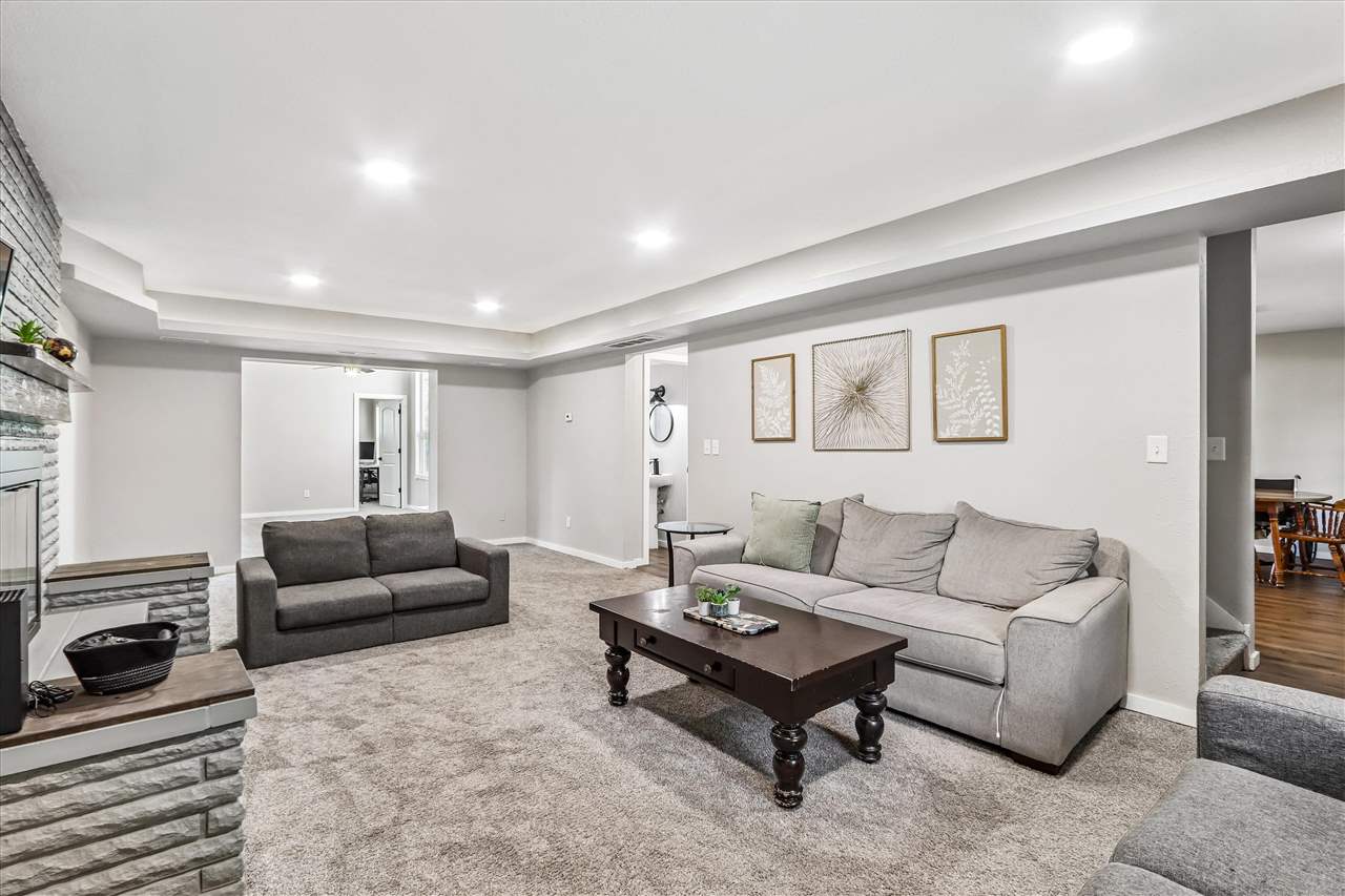 704 14th Avenue Coralville IA 52241