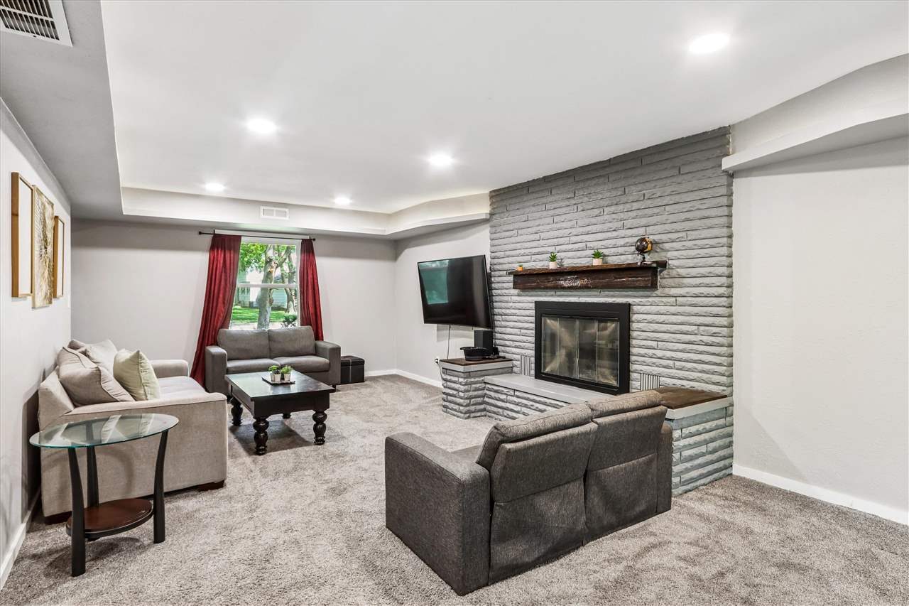704 14th Avenue Coralville IA 52241