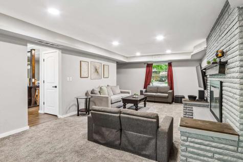 704 14th Avenue Coralville IA 52241