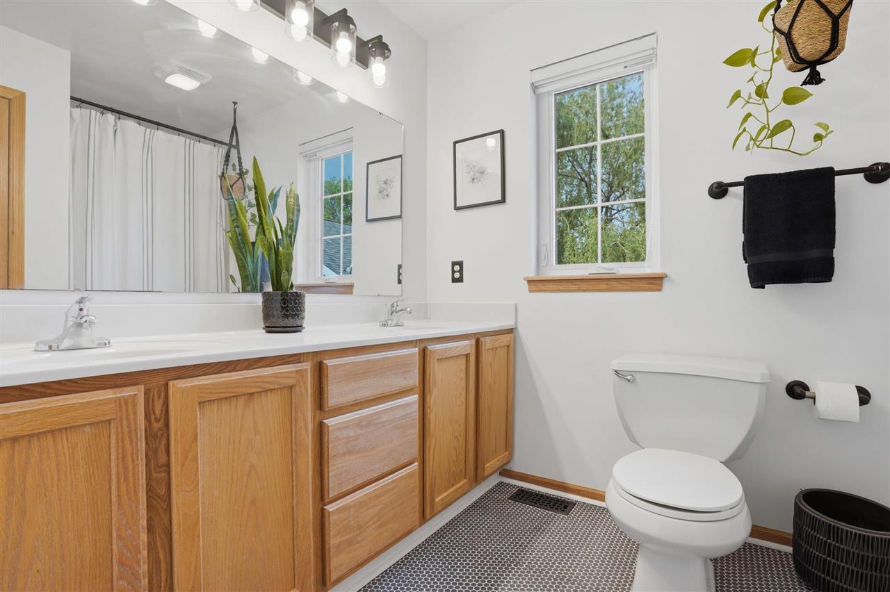 7 Ambrose Court Coralville IA 52241