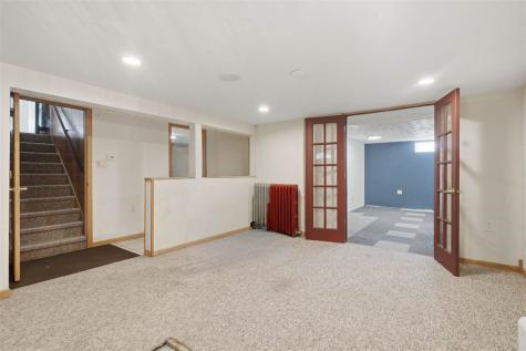 703 E State Williamsburg IA 52361