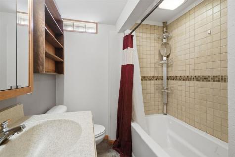 703 E State Williamsburg IA 52361