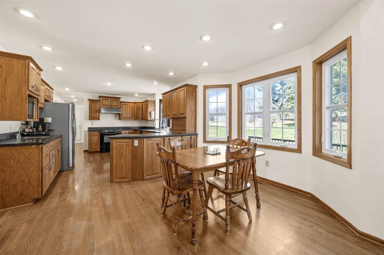 942 Bluffwood Drive Iowa City IA 52245