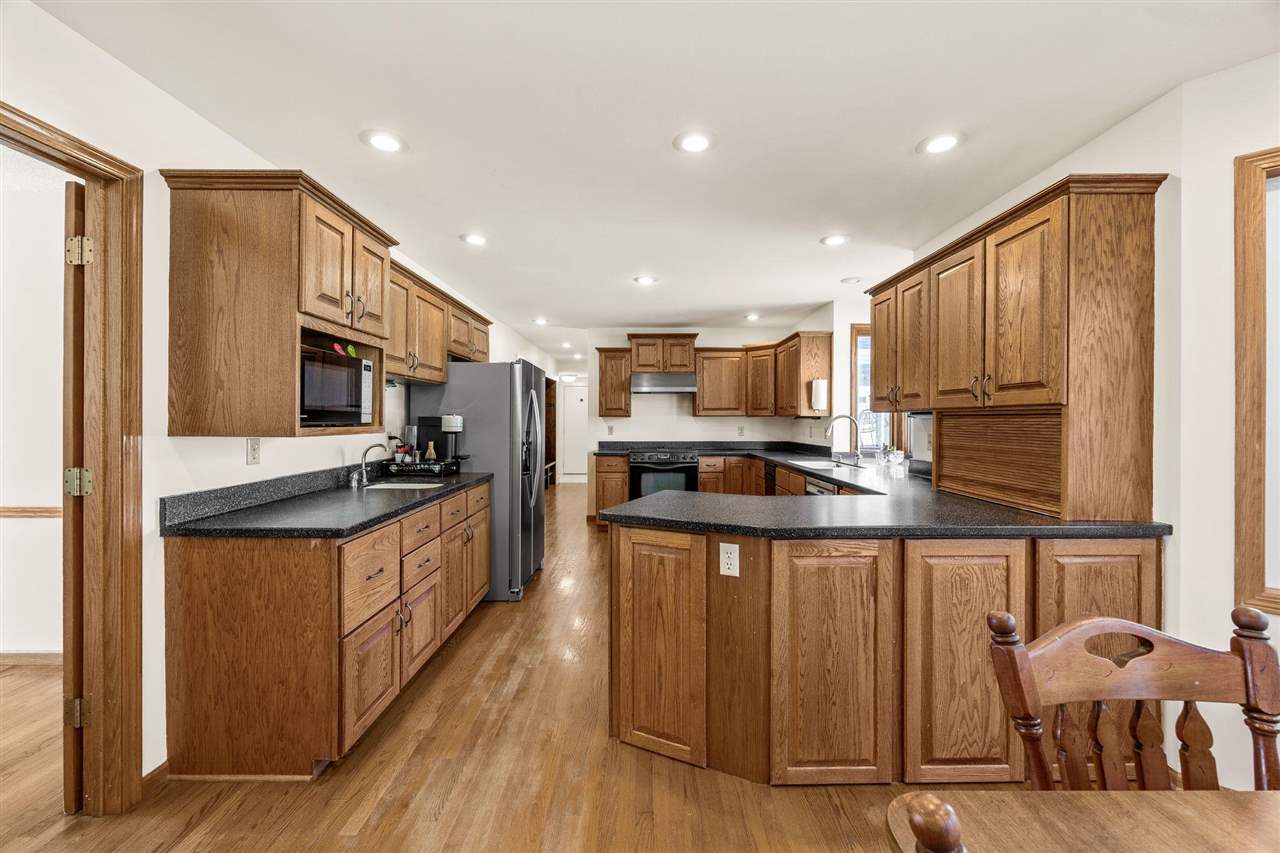 942 Bluffwood Drive Iowa City IA 52245