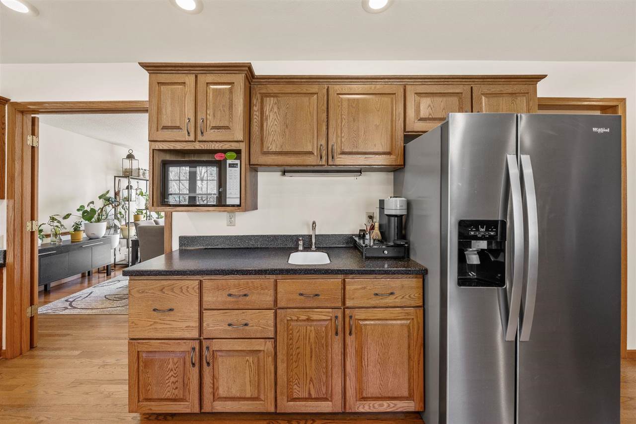 942 Bluffwood Drive Iowa City IA 52245