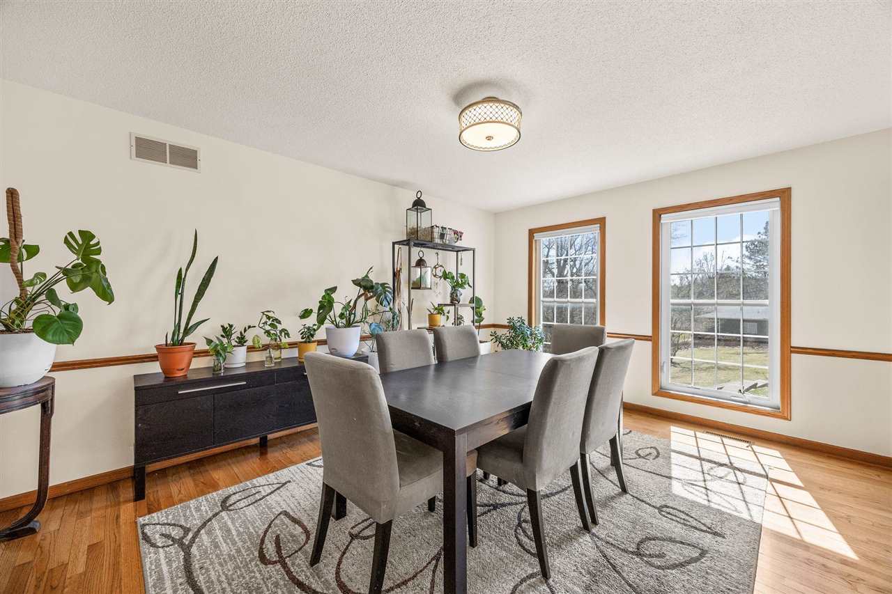 942 Bluffwood Drive Iowa City IA 52245