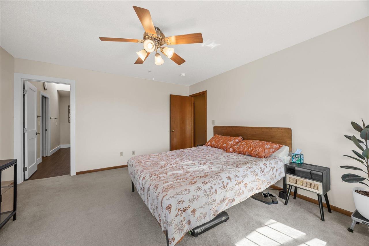 942 Bluffwood Drive Iowa City IA 52245