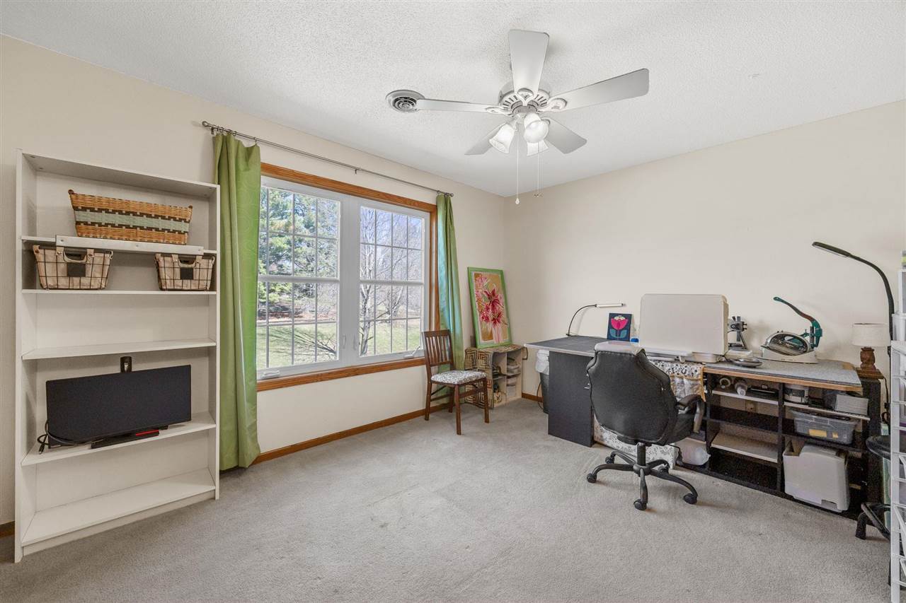 942 Bluffwood Drive Iowa City IA 52245