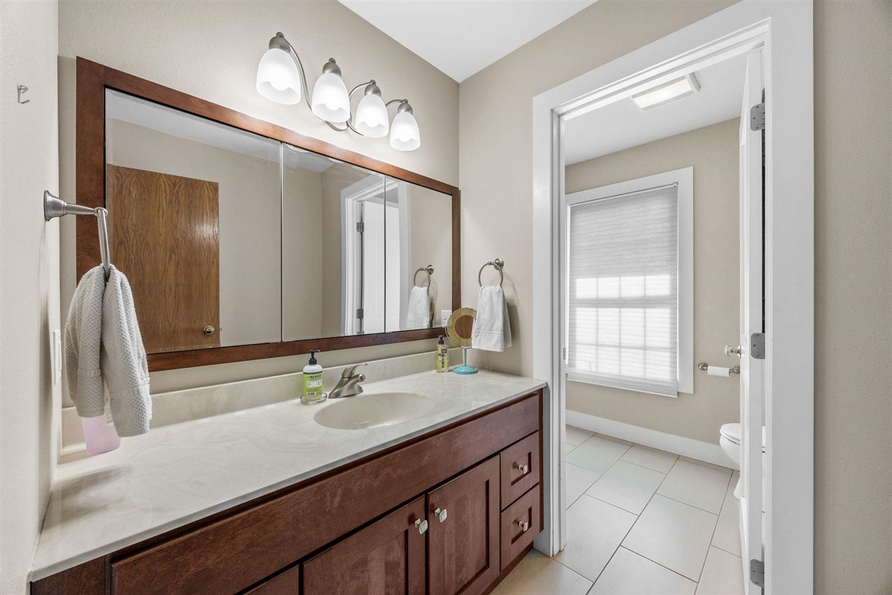 942 Bluffwood Drive Iowa City IA 52245