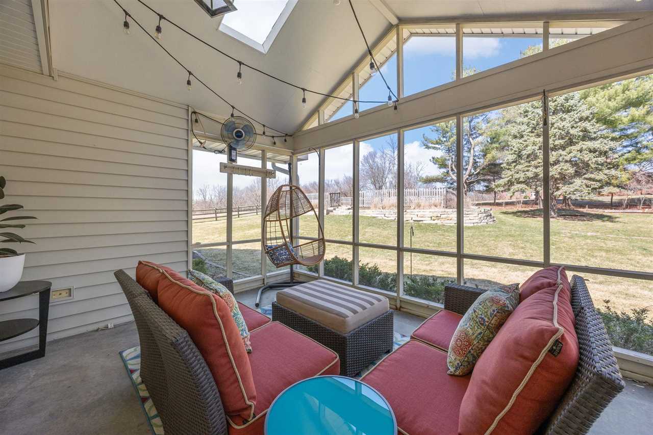 942 Bluffwood Drive Iowa City IA 52245