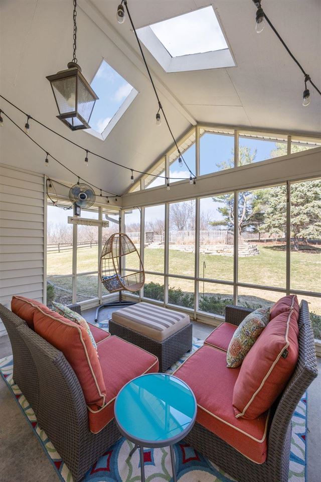 942 Bluffwood Drive Iowa City IA 52245