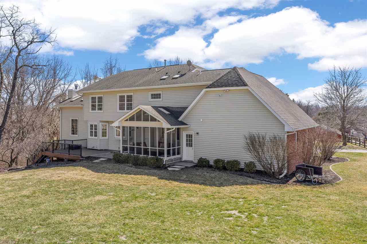 942 Bluffwood Drive Iowa City IA 52245