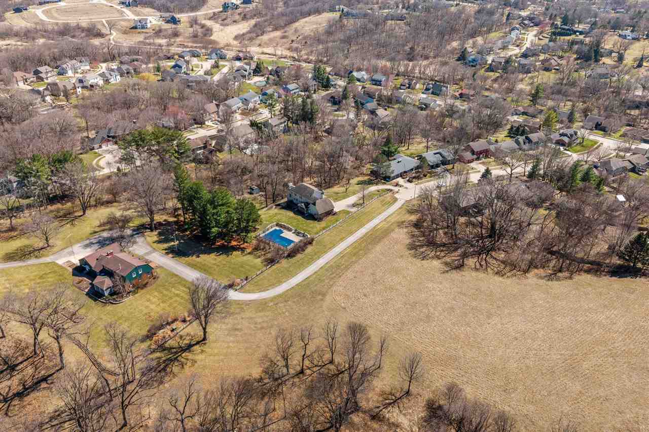942 Bluffwood Drive Iowa City IA 52245