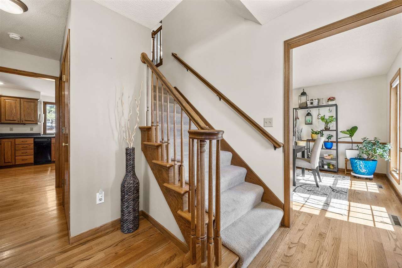942 Bluffwood Drive Iowa City IA 52245