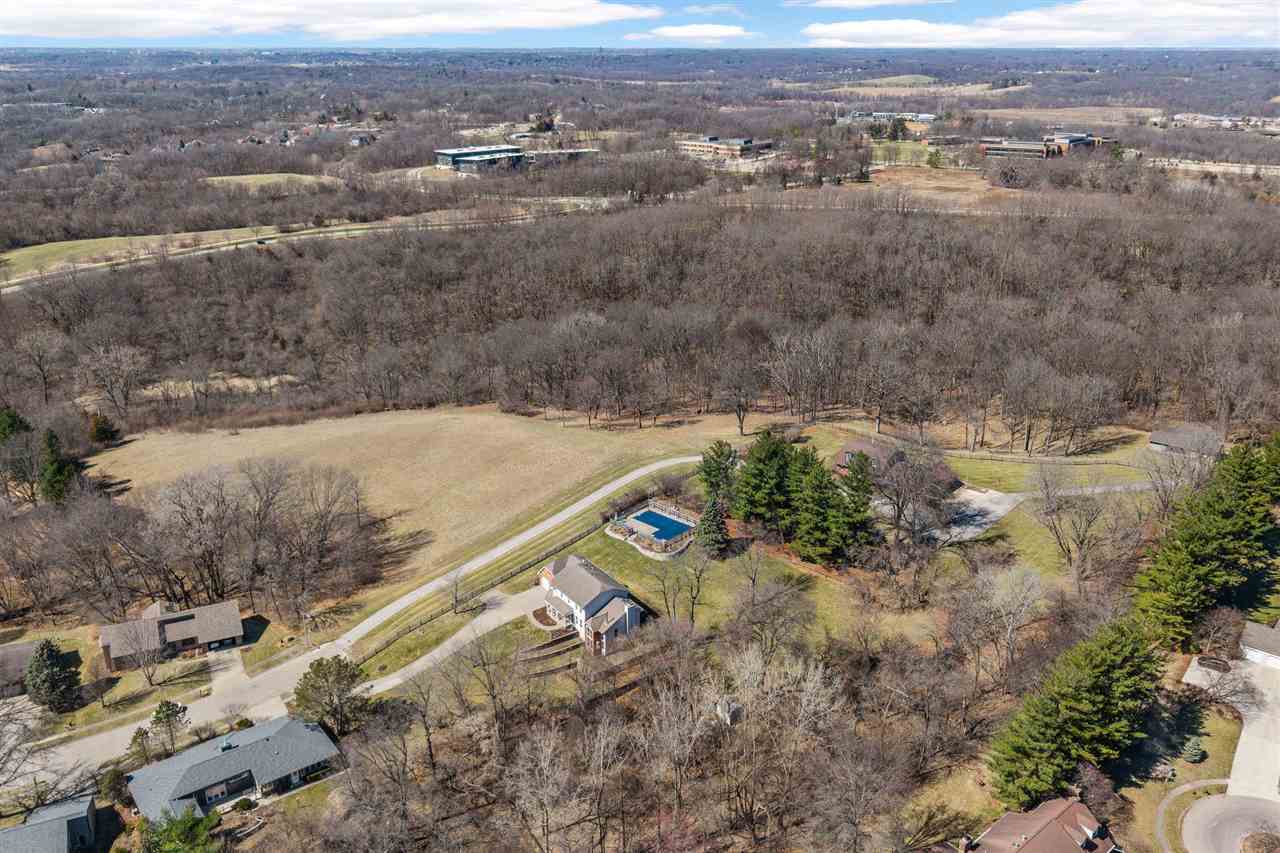 942 Bluffwood Drive Iowa City IA 52245