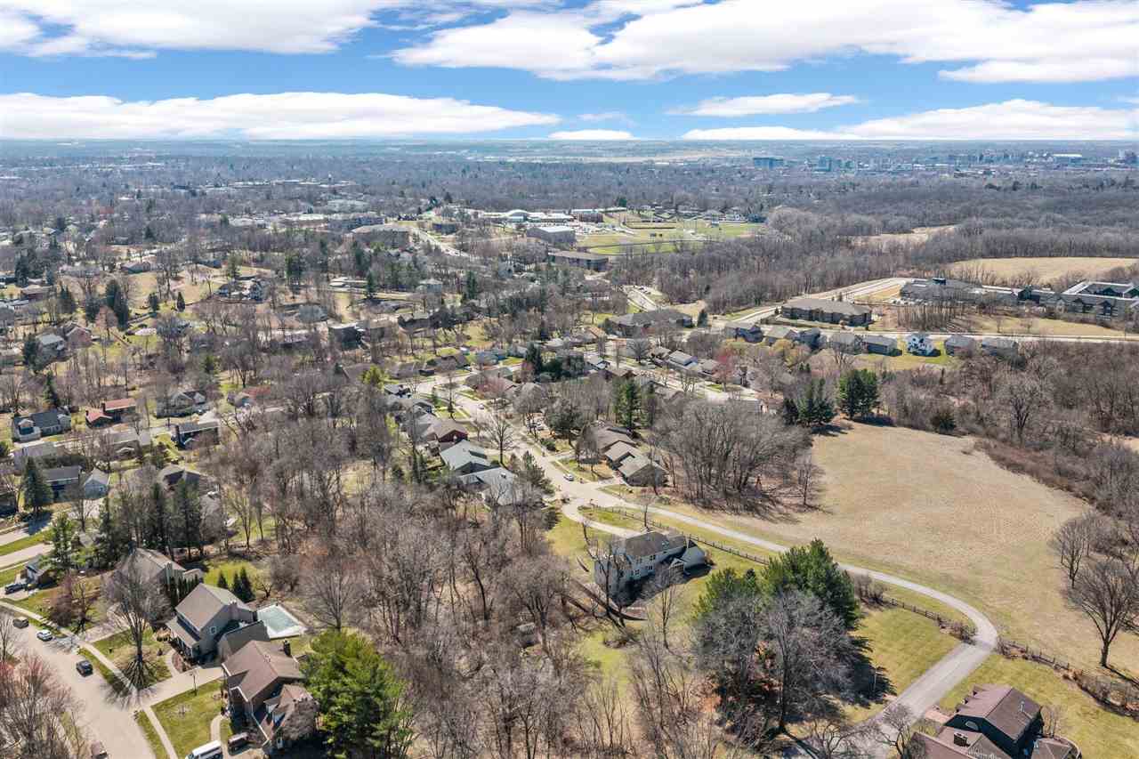 942 Bluffwood Drive Iowa City IA 52245
