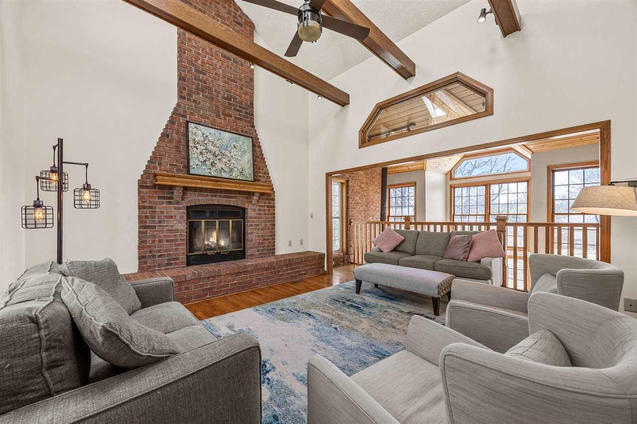 942 Bluffwood Drive Iowa City IA 52245