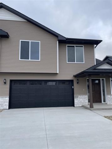800 Armands Lane Tiffin IA 52340