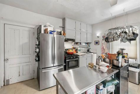 816 Clark Street Iowa City IA 52240