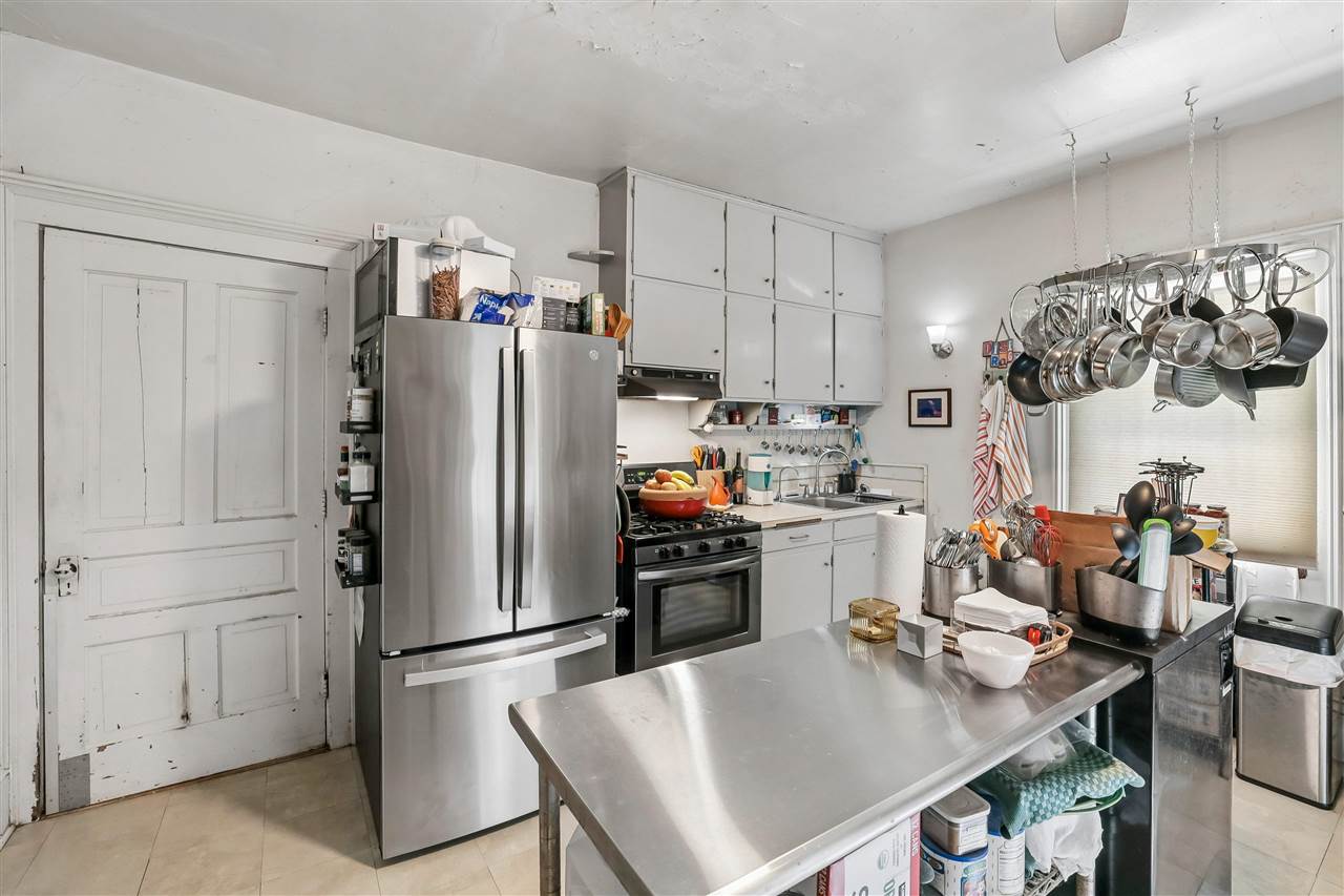 816 Clark Street Iowa City IA 52240