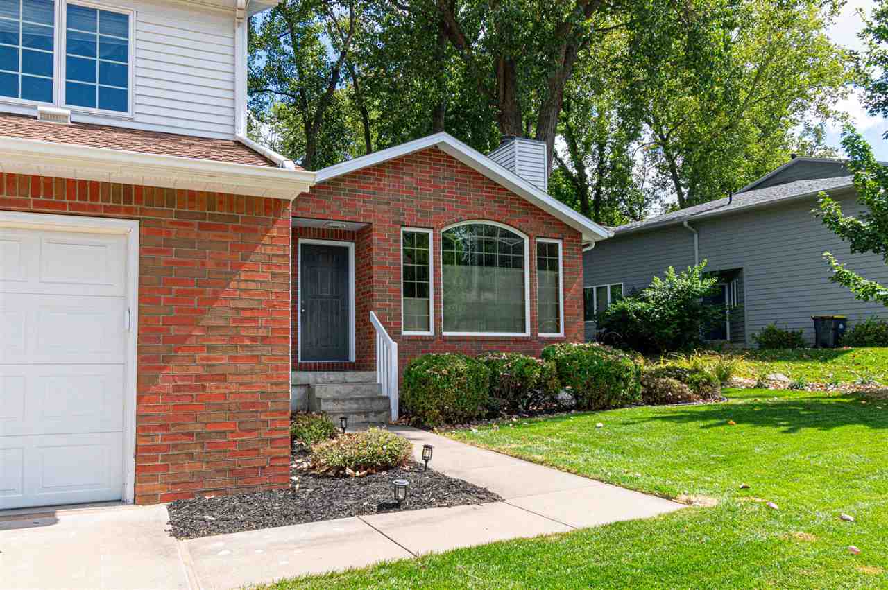 612 N 1st Avenue Iowa City IA 52245