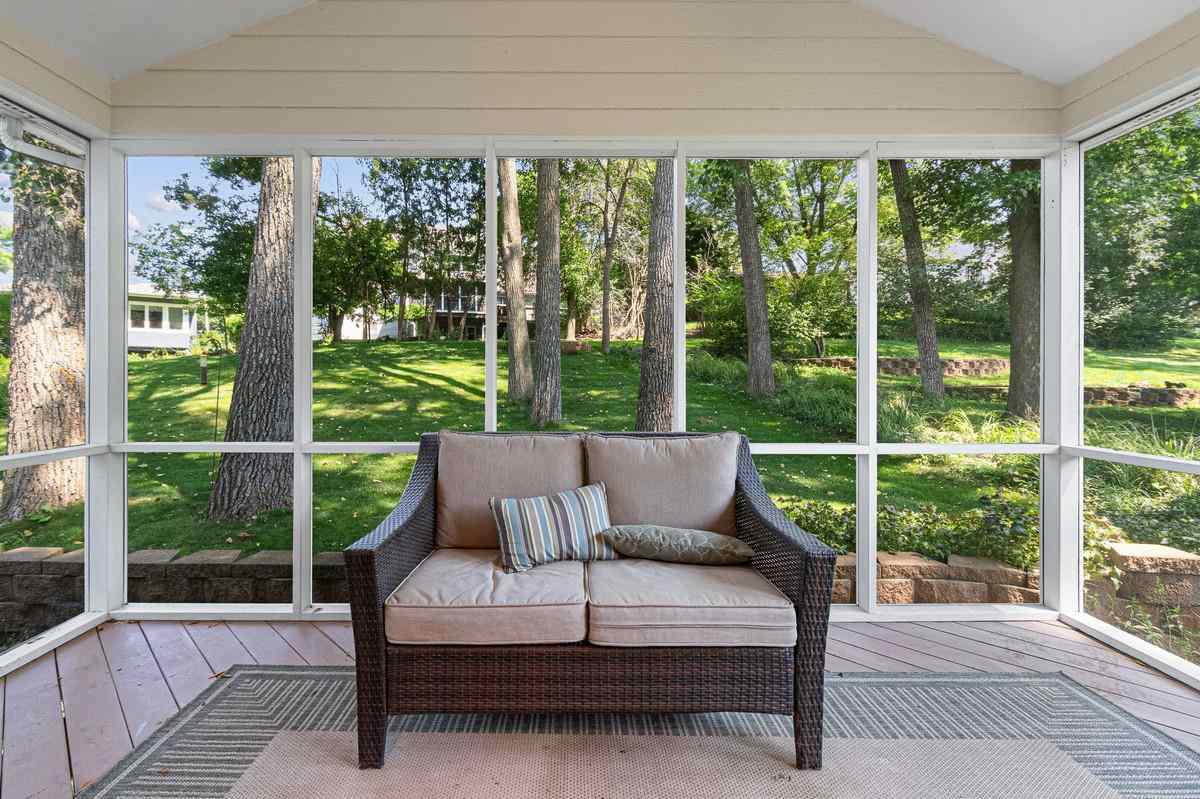 612 N 1st Avenue Iowa City IA 52245