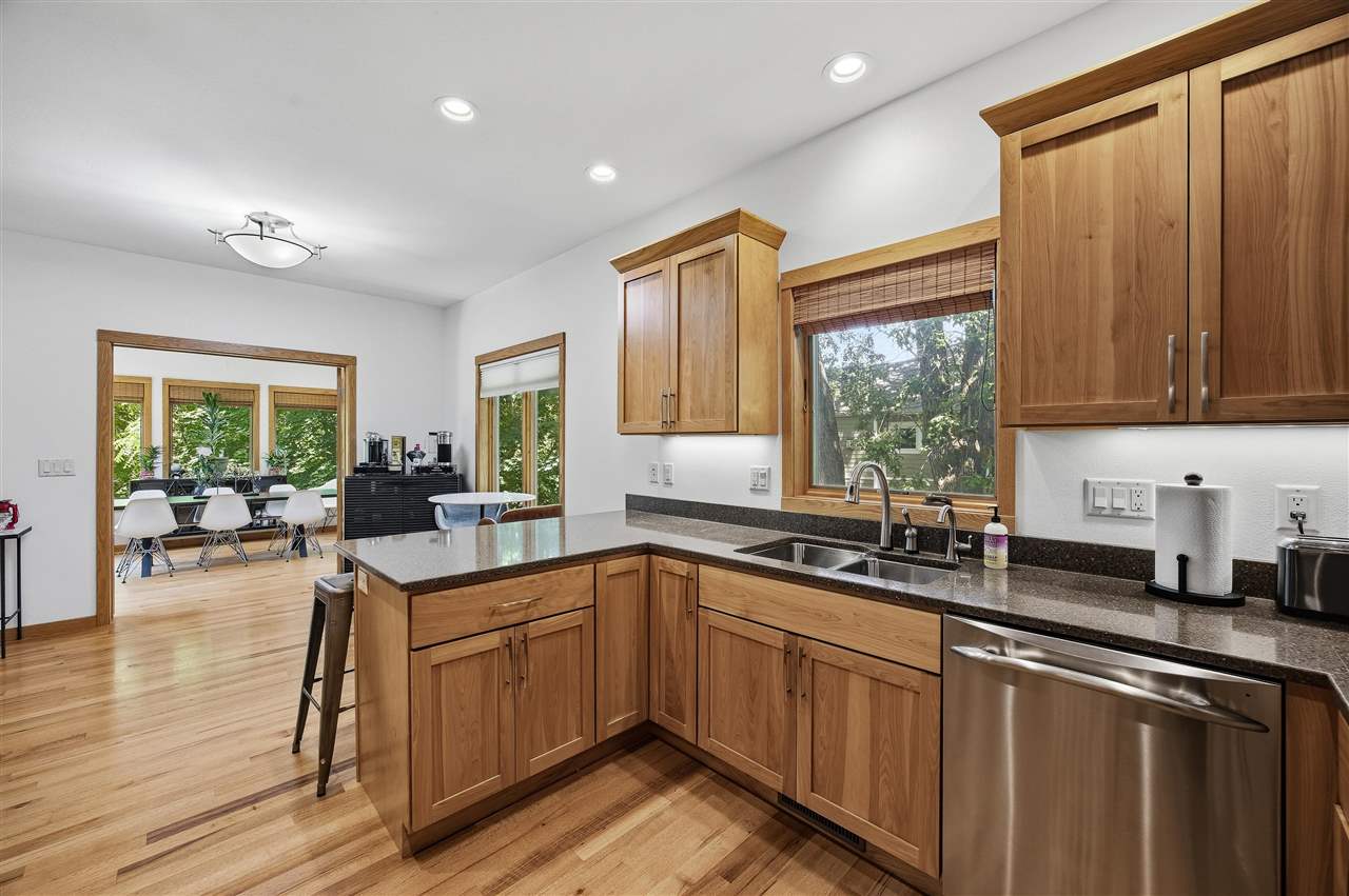 60 Marietta Avenue Iowa City IA 52246