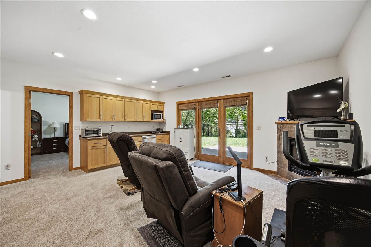 60 Marietta Avenue Iowa City IA 52246