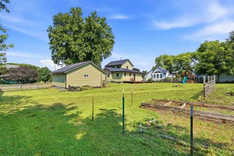 610 S Dubuque Street Solon IA 52333